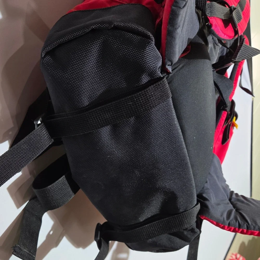 Marlboro Adventure Team Backpack Large Red Vintage Hiking Internal Frame